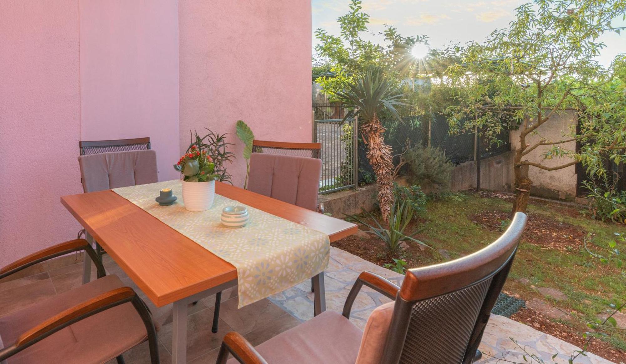 Apartment Sunny Valbandon *