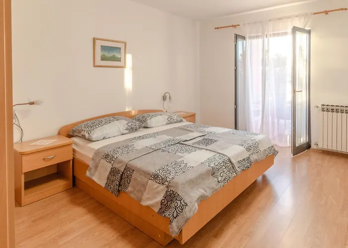 Sunny Apartment Valbandon